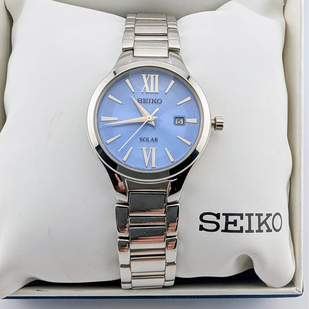 Seiko Solar V137-0BH0 Women's Watch Blue Guilloche Dial Date Stainless Steel Box - Picture 2 of 13